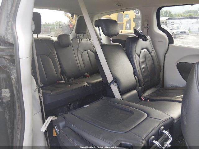 45784242 :رقم المزاد ، 2C4RC1BG1LR110631 vin ، 2020 Chrysler Pacifica Touring L مزاد بيع
