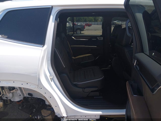 Продажа на аукционе авто 2026 Gmc Acadia Denali Ultimate Awd, vin: 1GKENTKS3TJ352578, номер лота: 45784379