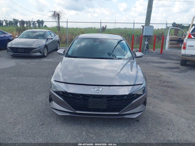 KMHLL4AG5PU543494 Hyundai ELANTRA SE
