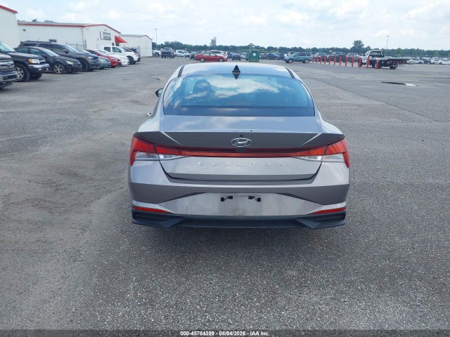KMHLL4AG5PU543494 Hyundai ELANTRA SE