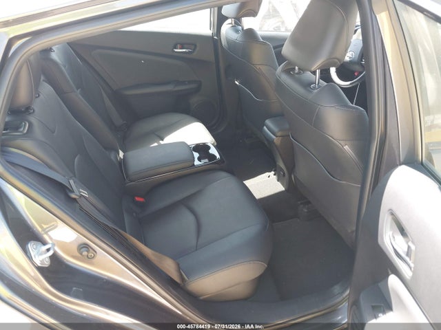 Toyota Prius Prime Advanced 2017 JTDKARFP8H3021025 Image 8