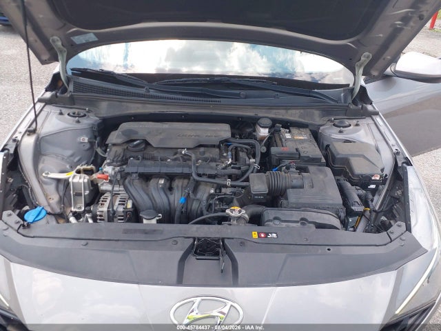 KMHLL4AGXPU554331 Hyundai ELANTRA SE