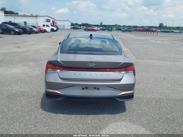 KMHLL4AGXPU554331 Hyundai ELANTRA SE
