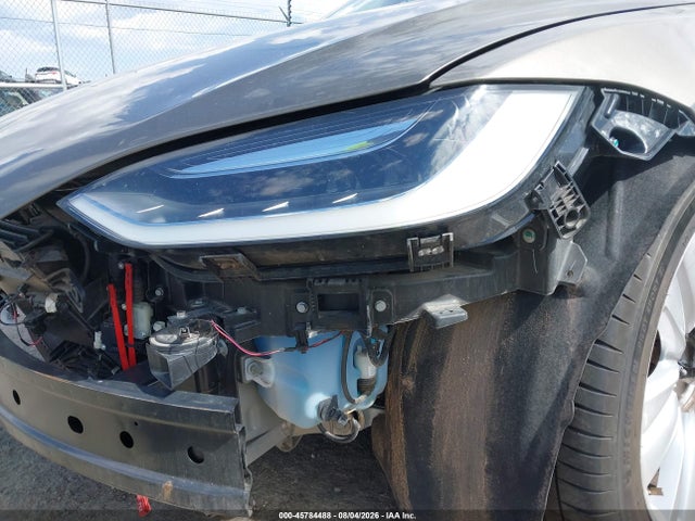 Tesla Model X 75d/p100d/p90d 2016 5YJXCBE4XGF002993 Image 6