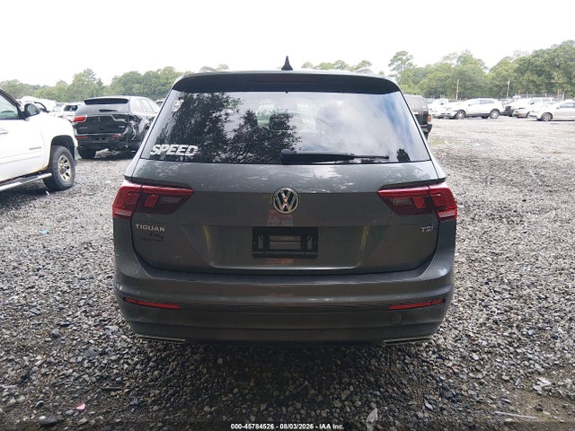 Продажа на аукционе авто 2018 Volkswagen Tiguan 2.0t S, vin: 3VV1B7AX0JM055082, номер лота: 45784526
