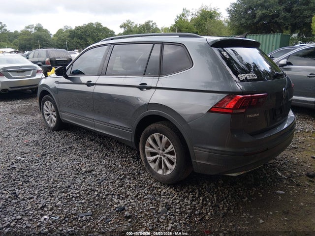 Продажа на аукционе авто 2018 Volkswagen Tiguan 2.0t S, vin: 3VV1B7AX0JM055082, номер лота: 45784526
