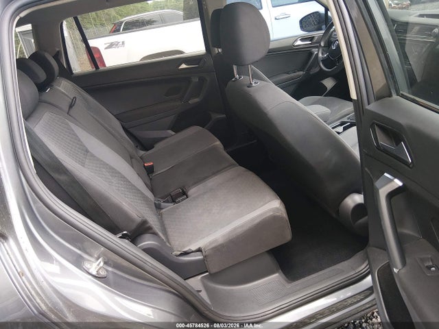 Продажа на аукционе авто 2018 Volkswagen Tiguan 2.0t S, vin: 3VV1B7AX0JM055082, номер лота: 45784526