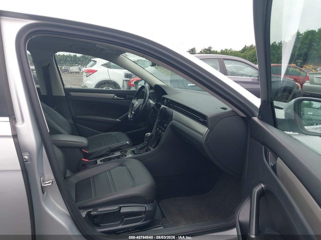 1VWWA7A30LC002081 Volkswagen Passat 2.0t Se