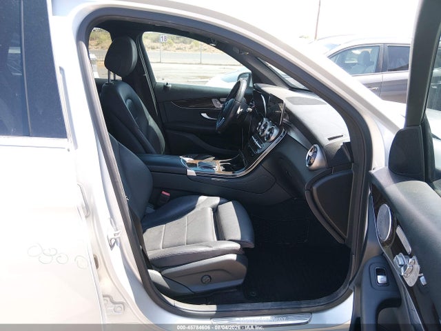 Продажа на аукционе авто 2020 Mercedes-benz Glc 300, vin: WDC0G8DB2LF672529, номер лота: 45784606