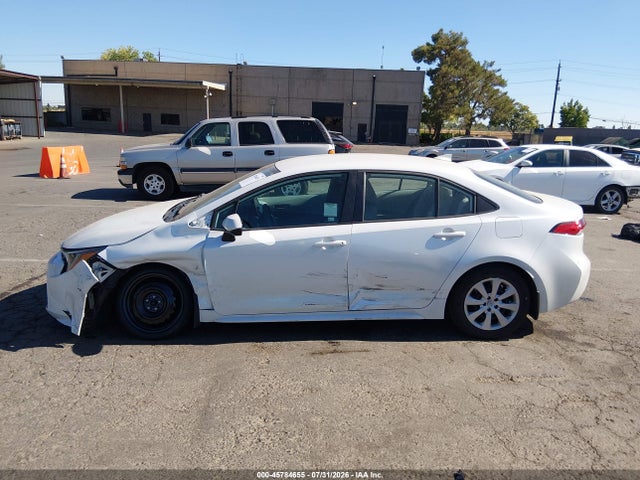 Продажа на аукционе авто 2022 Toyota Corolla Le, vin: 5YFEPMAE0NP362135, номер лота: 45784655