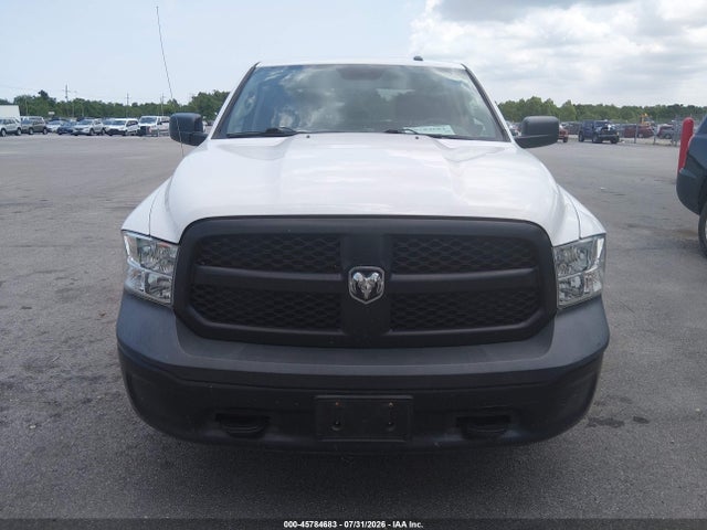 3C6RR7KG6LG253797 RAM 1500 Classic Tradesman 4x4 5&#039;7 Box