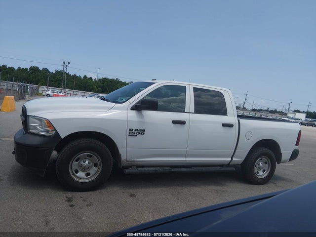 3C6RR7KG6LG253797 RAM 1500 Classic Tradesman 4x4 5&#039;7 Box