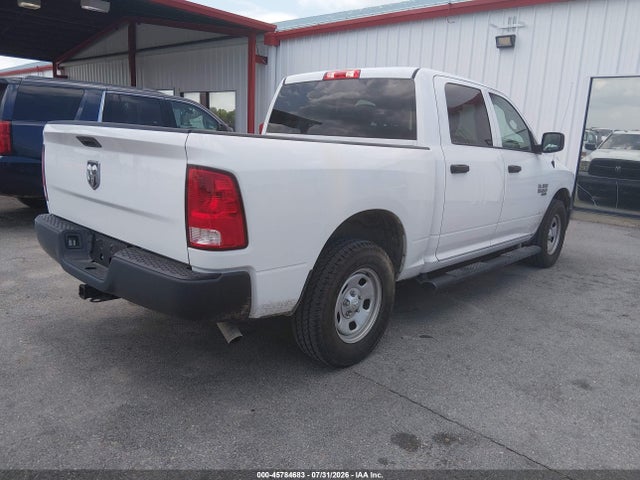 3C6RR7KG6LG253797 RAM 1500 Classic Tradesman 4x4 5&#039;7 Box