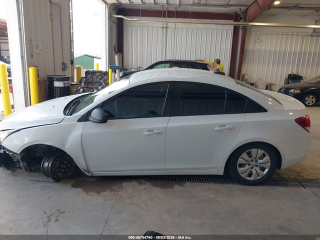 1G1PA5SH2F7278502 Chevrolet Cruze Ls Auto