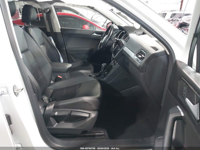 2018 Volkswagen Tiguan 2.0t Se/2.0t Sel მანქანა იყიდება აუქციონზე, vin: 3VV2B7AX3JM086590, აუქციონის ნომერი: 45784788
