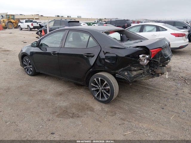 Toyota COROLLA SE 2017 5YFBURHE5HP707484 Image 3
