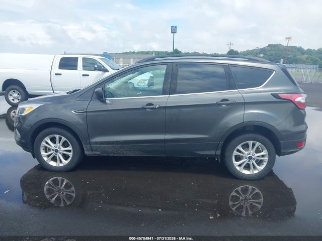 1FMCU9GD5JUD08592 Ford ESCAPE SE