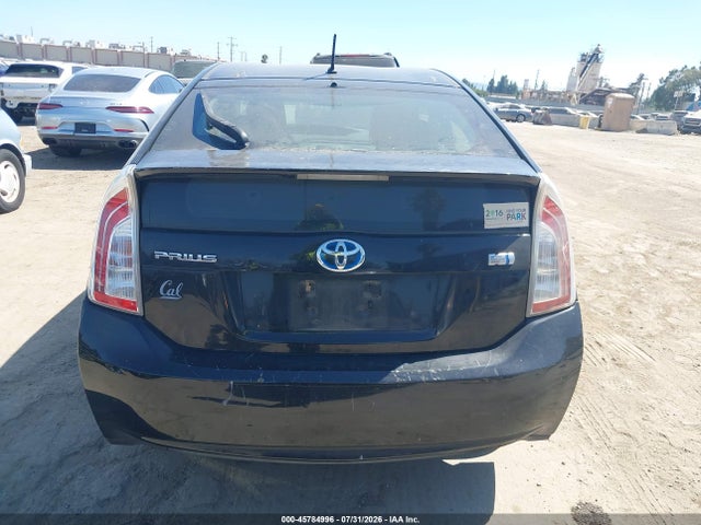 Toyota Prius Two 2014 JTDKN3DU9E1748434 Image 16