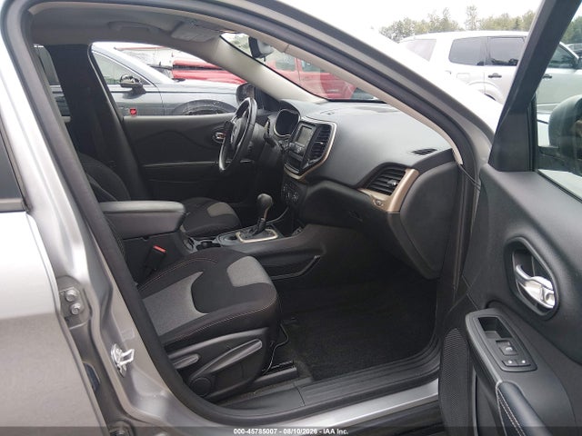 1C4PJLAB0FW689217 Jeep Cherokee Sport
