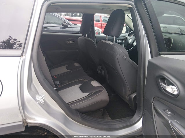 1C4PJLAB0FW689217 Jeep Cherokee Sport
