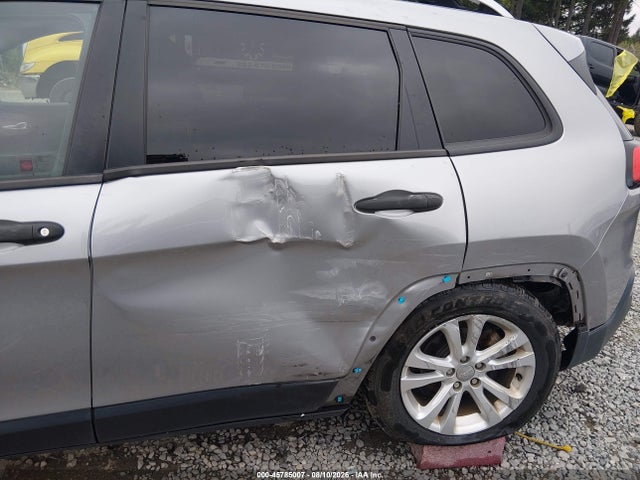 1C4PJLAB0FW689217 Jeep Cherokee Sport
