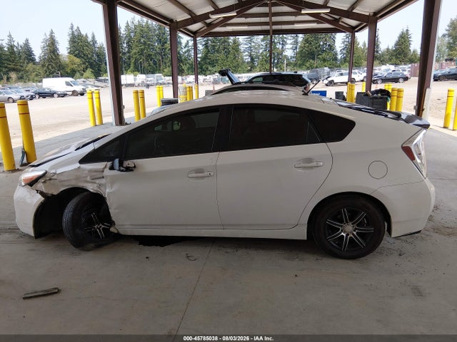Toyota Prius Two 2015 JTDKN3DU0F1890771 Image 14