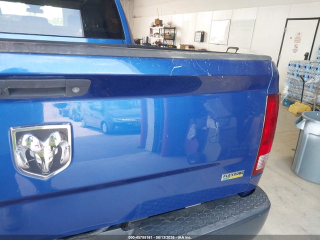 45785161 :رقم المزاد ، 1C6RR6KG4JS250283 vin ، 2018 Ram 1500 Tradesman  4x2 5'7 Box مزاد بيع