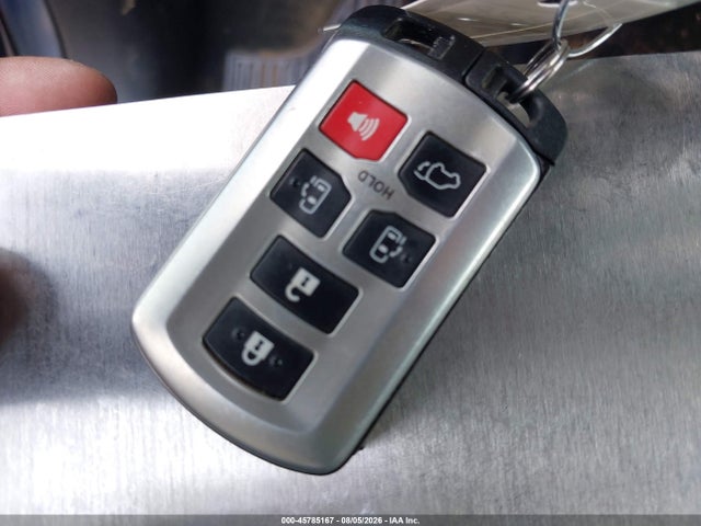 45785167 :رقم المزاد ، 5TDDZ3DC7HS151987 vin ، 2017 Toyota Sienna Limited Premium 7 Passenger مزاد بيع