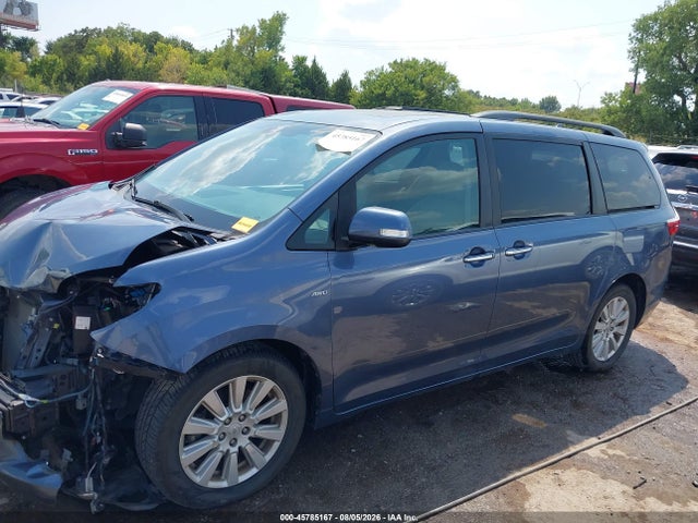 45785167 :رقم المزاد ، 5TDDZ3DC7HS151987 vin ، 2017 Toyota Sienna Limited Premium 7 Passenger مزاد بيع