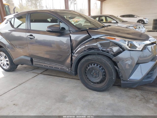 JTNKHMBX2K1027230 Toyota C-HR LE