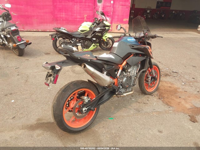 KTM 890 Duke R 2022 VBKTU9402NM840117 Image 4