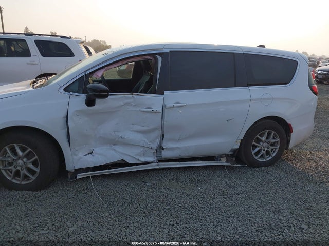 Chrysler Pacifica Select 2026 2C4RC1BG8TR254614 Image 6