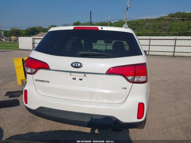 KIA SORENTO LX 2015 5XYKTDA7XFG603009 Image 17