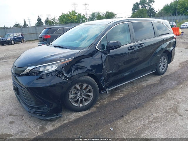 5TDKSKFC1MS013391 Toyota SIENNA LE