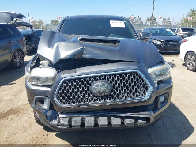 3TMAZ5CN1JM067008 Toyota Tacoma Trd Sport
