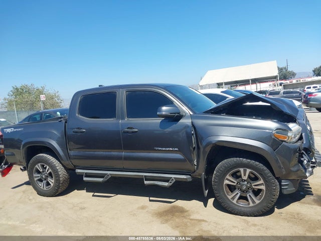 3TMAZ5CN1JM067008 Toyota Tacoma Trd Sport