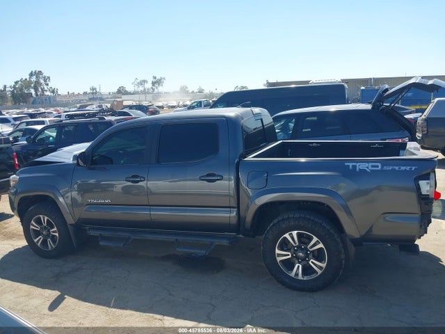 3TMAZ5CN1JM067008 Toyota Tacoma Trd Sport