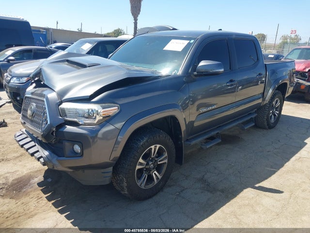 3TMAZ5CN1JM067008 Toyota Tacoma Trd Sport