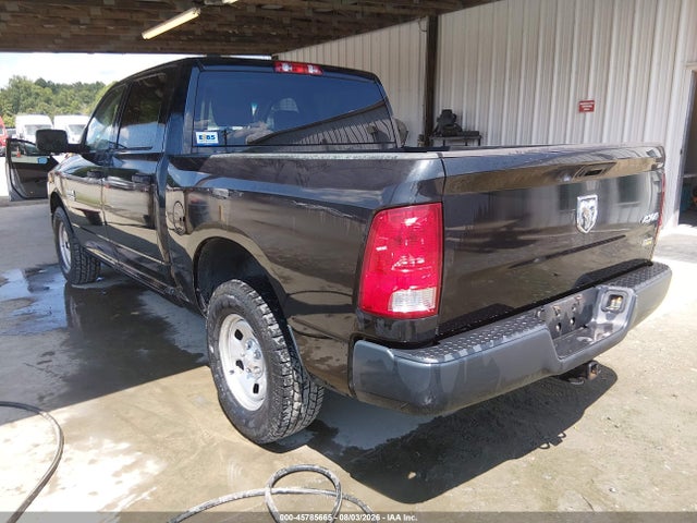 45785665 :رقم المزاد ، 1C6RR7KG3JS306817 vin ، 2018 Ram 1500 Tradesman  4x4 5'7 Box مزاد بيع