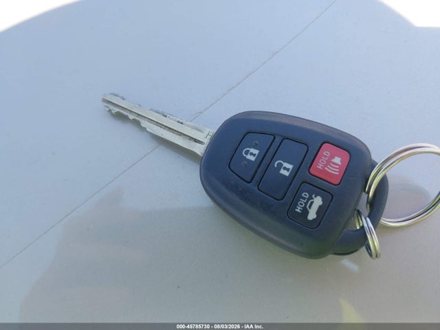 45785730 :رقم المزاد ، 5YFBURHE0JP777268 vin ، 2018 Toyota Corolla Se مزاد بيع