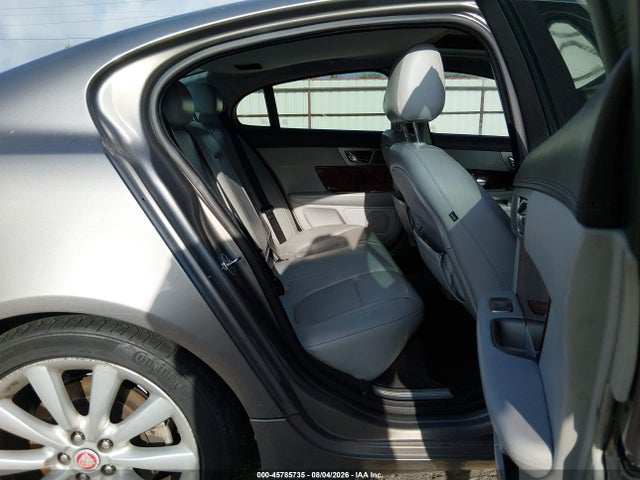 45785735 :رقم المزاد ، SAJWA0GB4BLR95433 vin ، 2011 Jaguar Xf Premium مزاد بيع