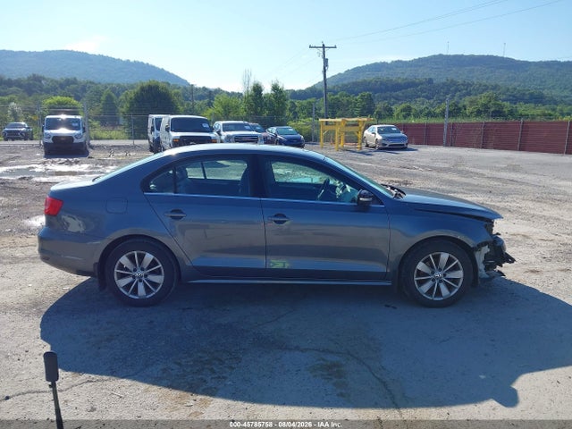 Продажа на аукционе авто 2015 Volkswagen Jetta 2.0l Tdi Se, vin: 3VWLA7AJ5FM292449, номер лота: 45785758