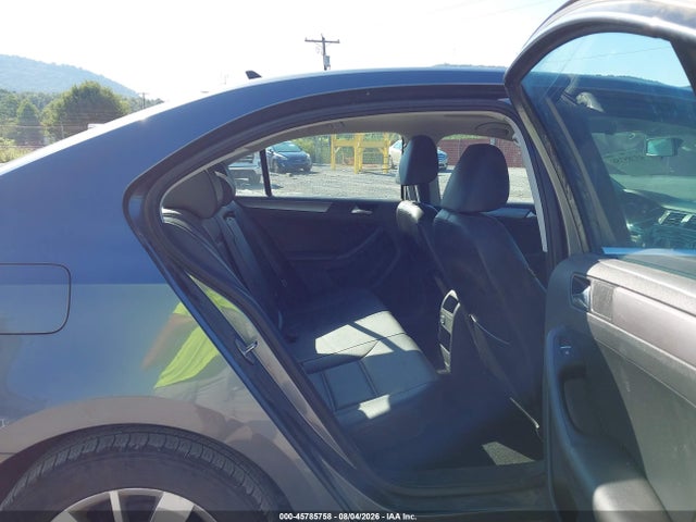 Продажа на аукционе авто 2015 Volkswagen Jetta 2.0l Tdi Se, vin: 3VWLA7AJ5FM292449, номер лота: 45785758