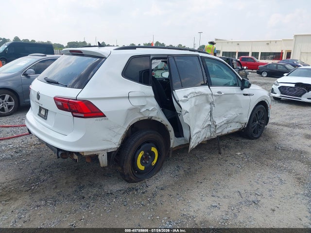 2022 Volkswagen Tiguan 2.0t Se R-line Black მანქანა იყიდება აუქციონზე, vin: 3VVCB7AX1NM069748, აუქციონის ნომერი: 45785805