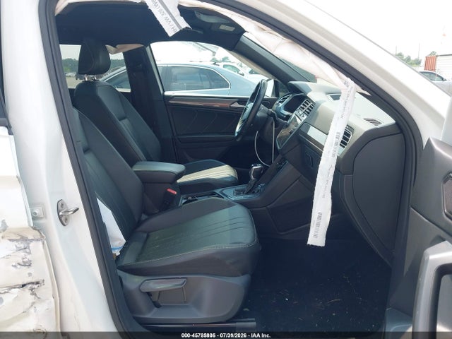 2022 Volkswagen Tiguan 2.0t Se R-line Black მანქანა იყიდება აუქციონზე, vin: 3VVCB7AX1NM069748, აუქციონის ნომერი: 45785805