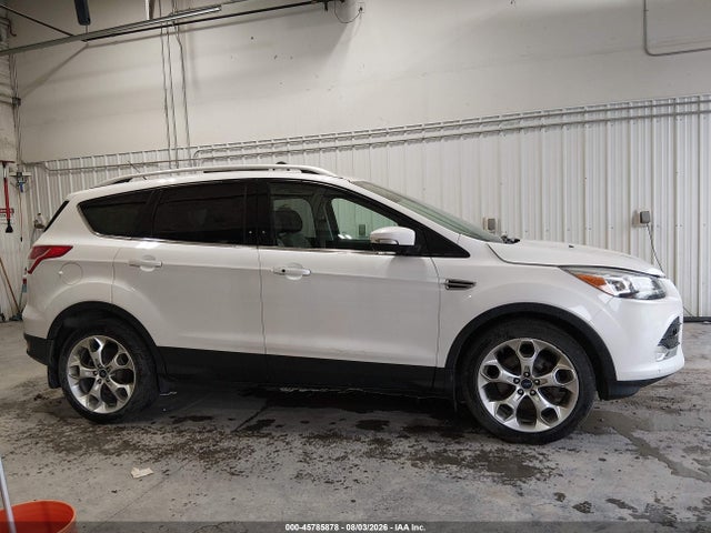 1FMCU9JXXFUB63883 Ford Escape Titanium