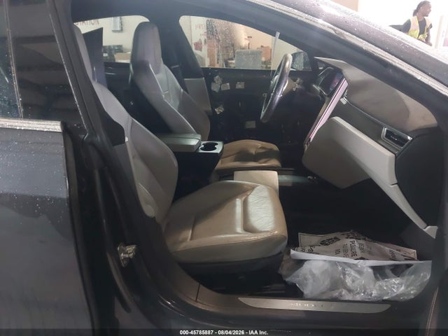 45785887 :رقم المزاد ، 5YJSA1E20GF136808 vin ، 2016 Tesla Model S 60d/70d/75d/85d/90d مزاد بيع