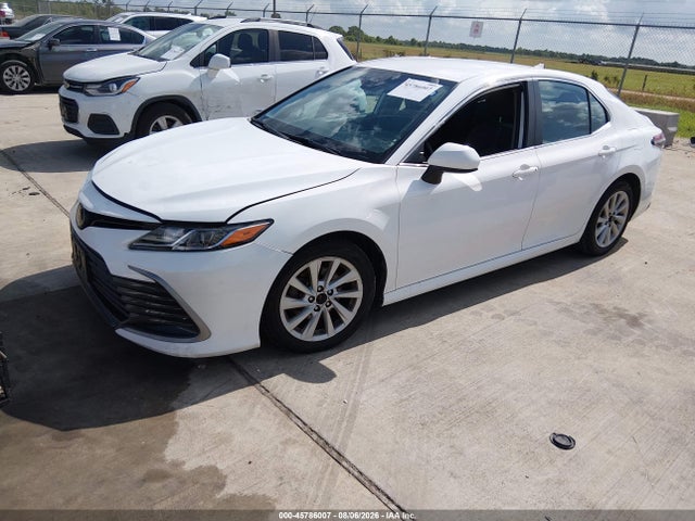 Toyota CAMRY LE 2022 4T1C11AKXNU044891 Image 2
