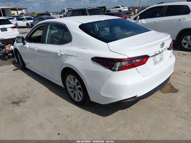 Toyota CAMRY LE 2022 4T1C11AKXNU044891 Image 3