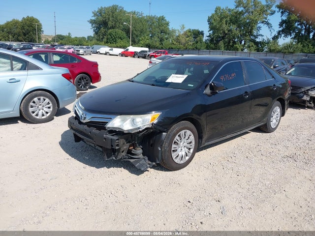 45786099 :رقم المزاد ، 4T4BF1FK7ER336915 vin ، 2014 Toyota Camry Le مزاد بيع